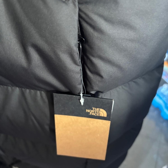 NWT the north face parka - Picture 5 of 6